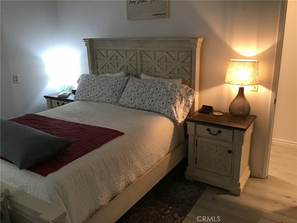https://media.crmls.org/medias/2b1ee701-7793-43f3-b8d4-f9ac9e554691.jpg?preset=X-Large