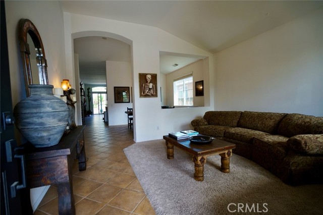 Detail Gallery Image 4 of 21 For 29043 Silver Star Dr, Menifee,  CA 92584 - 3 Beds | 2 Baths