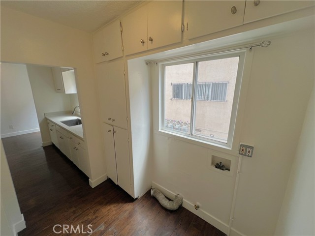 Detail Gallery Image 6 of 16 For 3507 Edgehill Dr, Los Angeles,  CA 90018 - 3 Beds | 1 Baths