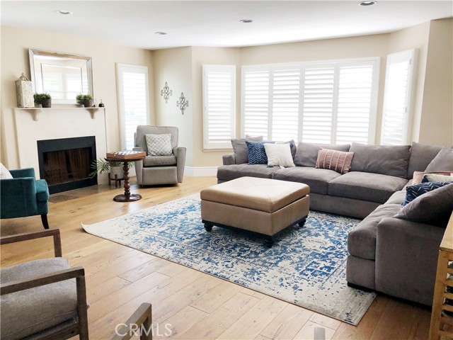 Detail Gallery Image 6 of 33 For 1702 Lake Street, Huntington Beach,  CA 92648 - 4 Beds | 3 Baths