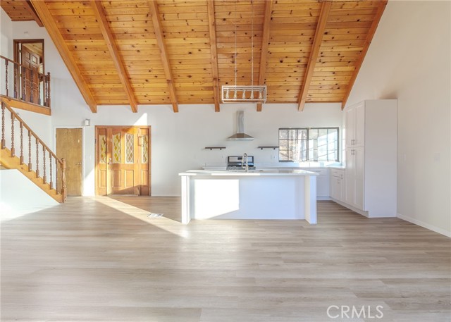 Detail Gallery Image 4 of 18 For 30042 Enchanted, Running Springs,  CA 92382 - 3 Beds | 2 Baths