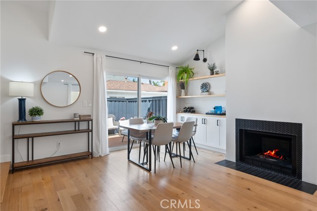 Detail Gallery Image 3 of 37 For 2410 Voorhees Ave #3,  Redondo Beach,  CA 90278 - 2 Beds | 2/1 Baths