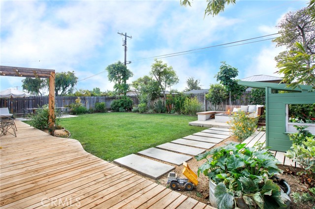 305 Bowling Green Drive, Costa Mesa CA: https://media.crmls.org/medias/2b212b1c-79a2-4238-b8b9-cd0e57cc6bc5.jpg