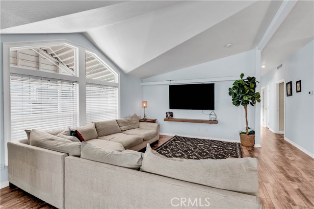Detail Gallery Image 6 of 21 For 1550 Rimpau Ave #152,  Corona,  CA 92881 - 3 Beds | 2 Baths