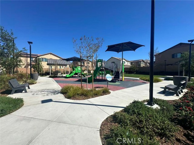 Detail Gallery Image 19 of 20 For 16052 Montenegro Ln, Fontana,  CA 92336 - 4 Beds | 3 Baths