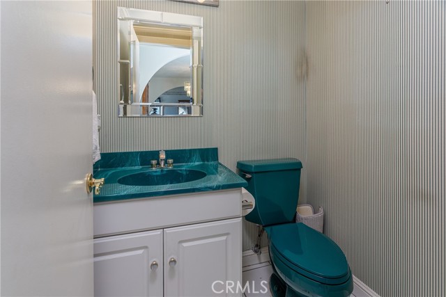 Detail Gallery Image 19 of 33 For 18644 Nau Ave, Porter Ranch,  CA 91326 - 4 Beds | 2/1 Baths