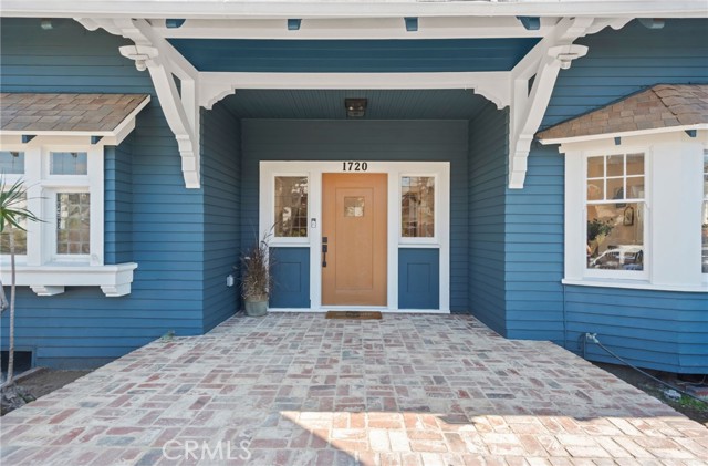 Detail Gallery Image 4 of 44 For 1720 S Kingsley, Los Angeles,  CA 90006 - 4 Beds | 3 Baths