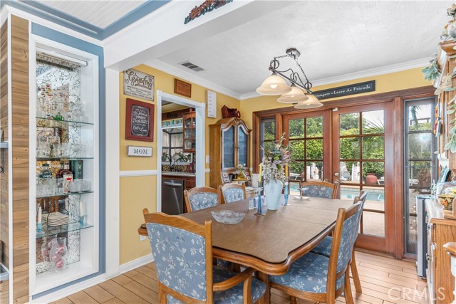 2033 E Duell Street, Glendora CA: https://media.crmls.org/medias/2b232ab3-881e-40fd-8f05-6d6e52e22bc3.jpg