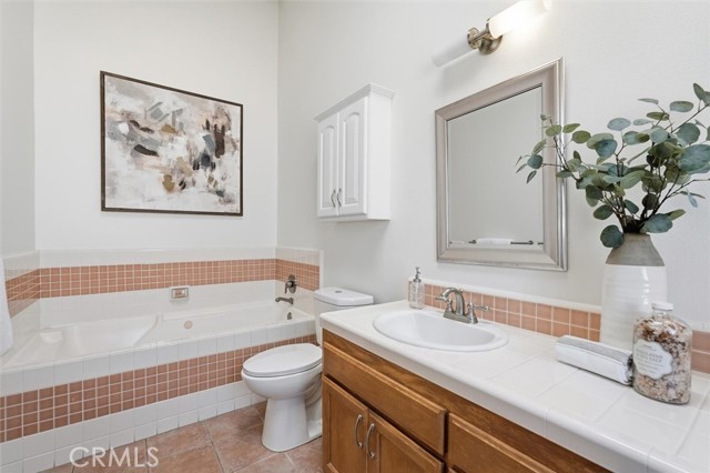 Detail Gallery Image 19 of 23 For 2113 Marshallfield Ln #B,  Redondo Beach,  CA 90278 - 4 Beds | 2/1 Baths