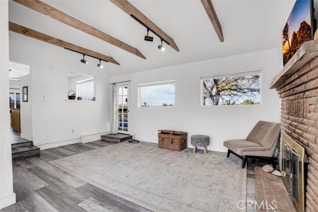 59427 La Crescenta Drive, Yucca Valley CA: https://media.crmls.org/medias/2b24676b-72c2-4766-b7b2-548284eb7fd2.jpg