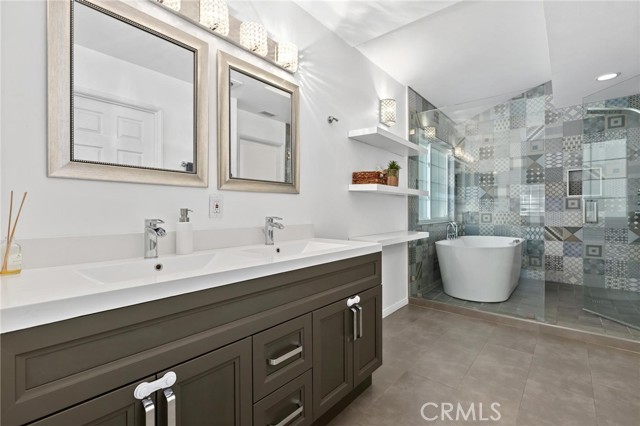 Detail Gallery Image 31 of 47 For 23163 Mulholland Drive #6, Woodland Hills,  CA 91364 - 2 Beds | 2/1 Baths