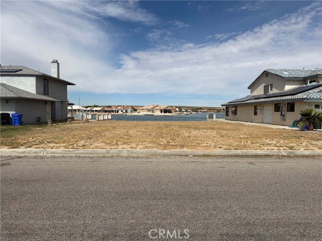 Detail Gallery Image 2 of 12 For 26322 Corona, Helendale,  CA 92342 - – Beds | – Baths