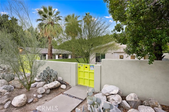 435 E Chuckwalla, Palm Springs CA: https://media.crmls.org/medias/2b2528b1-29ed-4ef9-91db-c69333d528a9.jpg