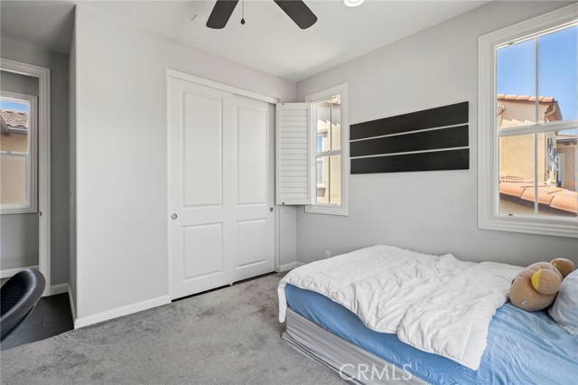 18 Goldenrod, Lake Forest CA: https://media.crmls.org/medias/2b264ff4-2737-4b5c-baea-18d80950a0c2.jpg