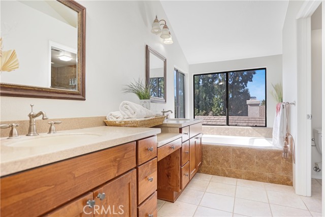 Detail Gallery Image 21 of 26 For 29015 Willow Creek Ln, Highland,  CA 92346 - 4 Beds | 2/1 Baths