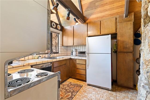 Detail Gallery Image 12 of 61 For 8475 Palace Dr, Kelseyville,  CA 95451 - 3 Beds | 3 Baths