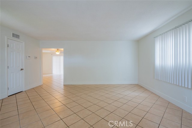 Detail Gallery Image 7 of 30 For 6933 Fallbrook Ave, West Hills,  CA 91307 - 3 Beds | 2 Baths