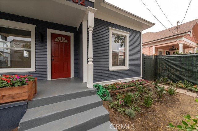 532 W 5th Street, Long Beach CA: https://media.crmls.org/medias/2b2761bd-2d6a-40d5-bc6a-7776ed6a5062.jpg
