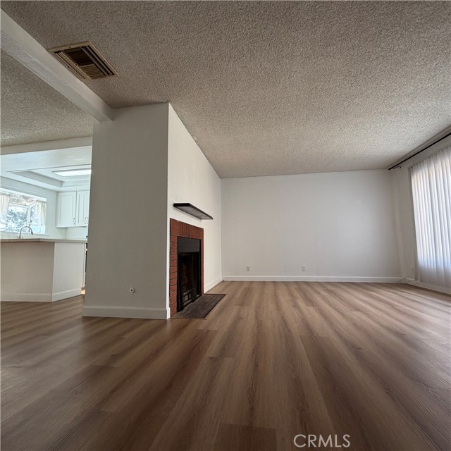 21610 S.Perry Street, Carson CA: https://media.crmls.org/medias/2b282562-0faf-46dd-a62a-b5eb4c656536.jpg