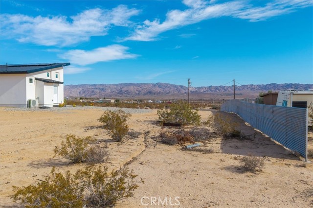 69444 Valle Vista Road, 29 Palms CA: https://media.crmls.org/medias/2b283732-b741-4314-bb99-d4e42bb88659.jpg