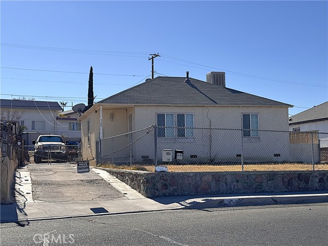 Detail Gallery Image 1 of 1 For 720 Flora St, Barstow,  CA 92311 - 2 Beds | 1 Baths