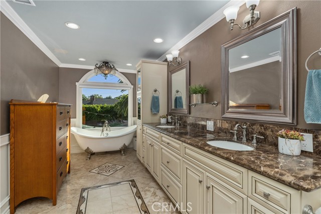 12571 Welbe Drive, North Tustin CA: https://media.crmls.org/medias/2b29828f-43dd-4a31-ac7f-271830f67e4d.jpg
