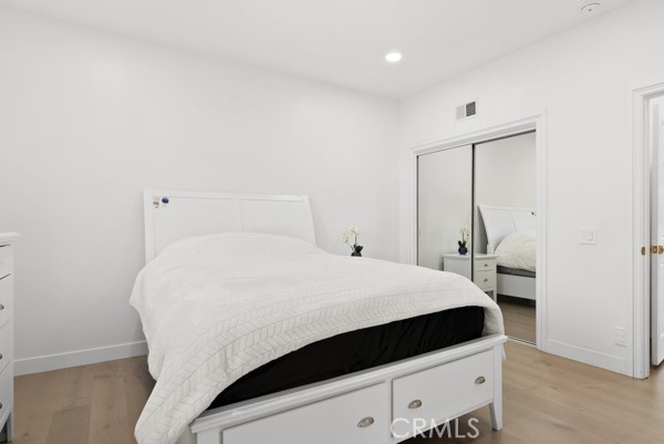 Detail Gallery Image 34 of 67 For 9514 Oakridge Pl, Chatsworth,  CA 91311 - 6 Beds | 6 Baths