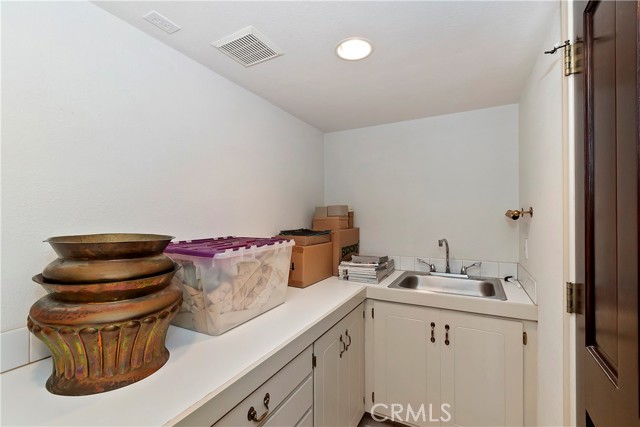 Detail Gallery Image 32 of 56 For 701 Zurich Dr, Lake Arrowhead,  CA 92352 - 3 Beds | 3 Baths