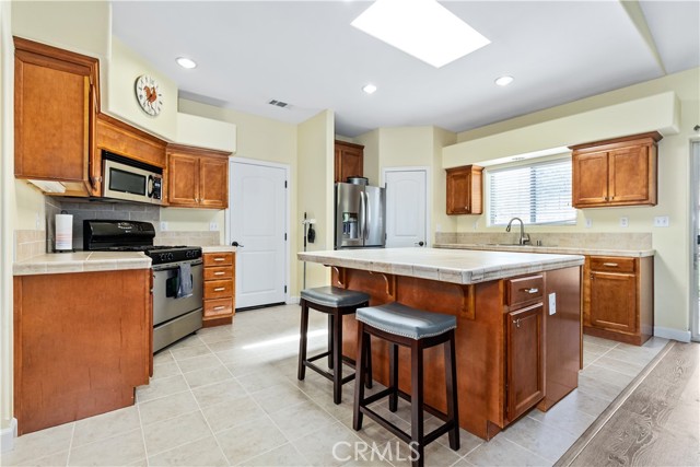 Image 17 of 71 For 2245 Holly Drive