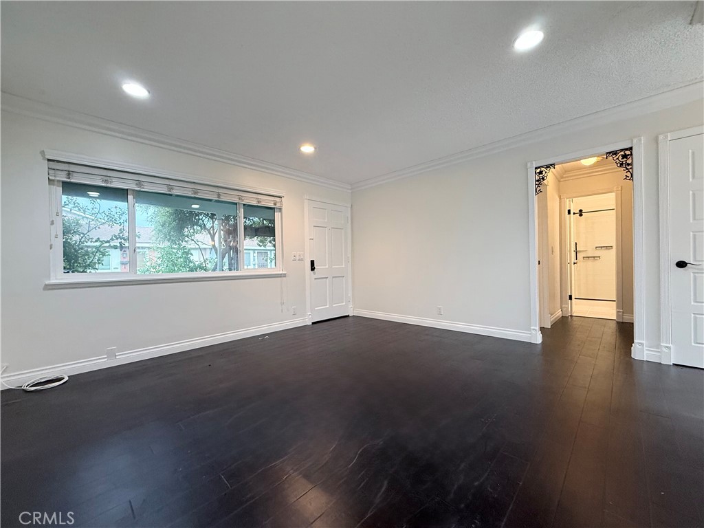 MLS #OC25280778 image #2