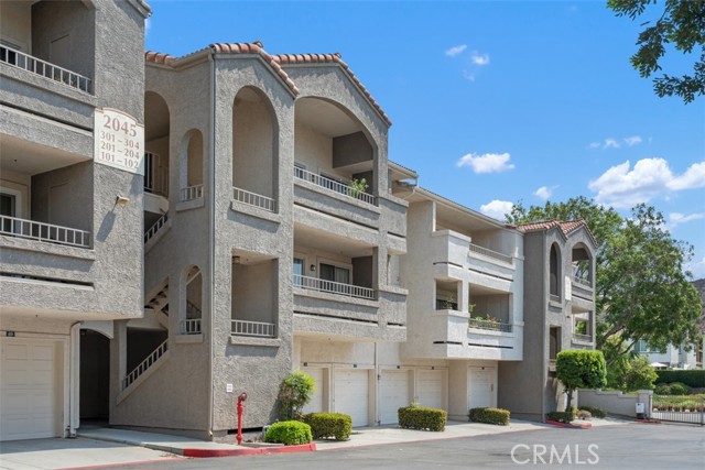 Detail Gallery Image 3 of 39 For 2045 Las Colinas Cir #103,  Corona,  CA 92879 - 1 Beds | 1 Baths