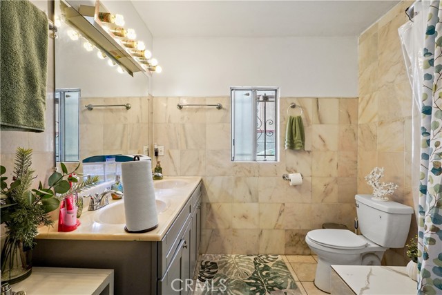Detail Gallery Image 9 of 17 For 1178 N Edgemont St, Los Angeles,  CA 90029 - 3 Beds | 2 Baths