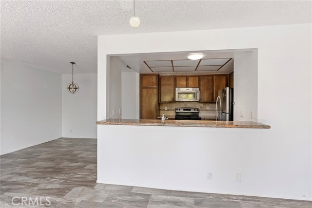 Detail Gallery Image 6 of 42 For 13624 La Jolla Cir #F,  La Mirada,  CA 90638 - 2 Beds | 2 Baths