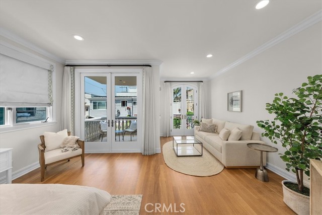 Detail Gallery Image 36 of 69 For 320 32nd St, Manhattan Beach,  CA 90266 - 5 Beds | 4/1 Baths
