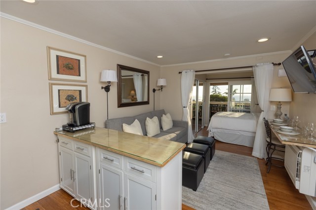 Detail Gallery Image 4 of 35 For 464 Bent St #B,  Laguna Beach,  CA 92651 - 1 Beds | 1 Baths