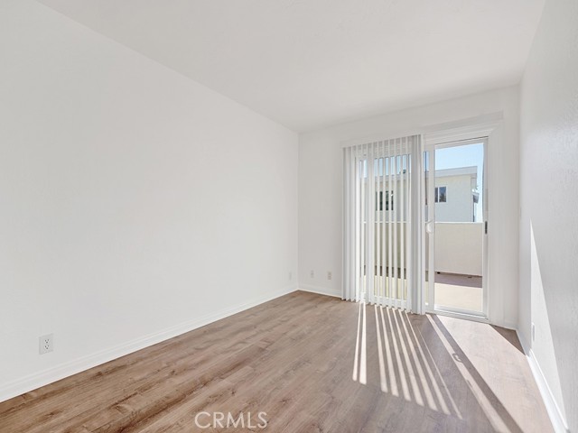 Detail Gallery Image 12 of 18 For 907 E Balboa Bld a,  Newport Beach,  CA 92661 - 3 Beds | 2 Baths