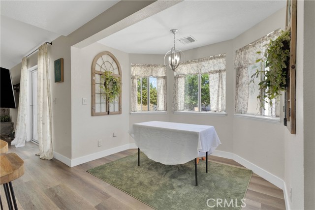 10325 Sheep Creek Road, Phelan CA: https://media.crmls.org/medias/2b2dfe64-5c42-48af-a483-d0d4893b0f1f.jpg