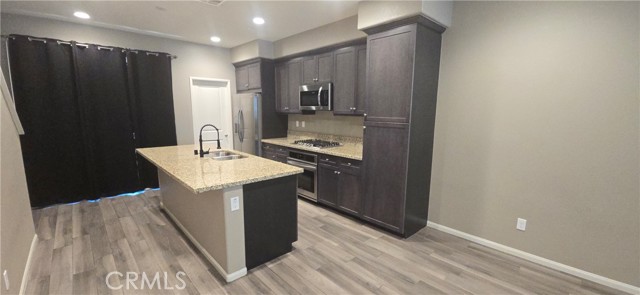 7428 Solstice Palce, Rancho Cucamonga CA: https://media.crmls.org/medias/2b2e15c4-d5d2-4595-bb99-2e78d7074d37.jpg