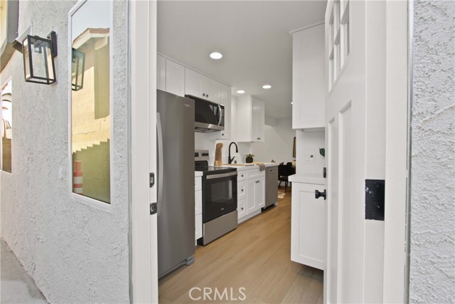 Detail Gallery Image 35 of 45 For 17805 Winterberry St, Fountain Valley,  CA 92708 - 6 Beds | 5/1 Baths