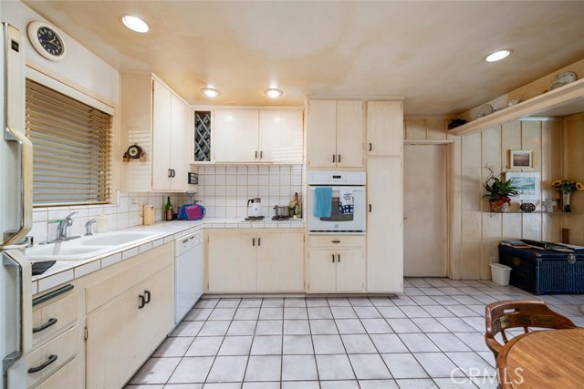 Detail Gallery Image 6 of 31 For 1209 via Pavion, Santa Maria,  CA 93455 - 2 Beds | 2/1 Baths