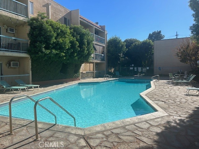 Detail Gallery Image 20 of 20 For 18307 Burbank, Tarzana,  CA 91356 - 1 Beds | 1 Baths