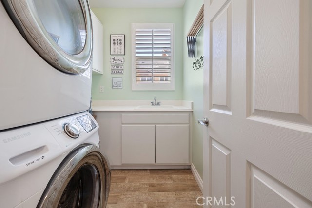 24136 Willowbrooke Court, Valencia CA: https://media.crmls.org/medias/2b2ffe21-d52c-4d2d-adb7-4fb7dc99ee9c.jpg