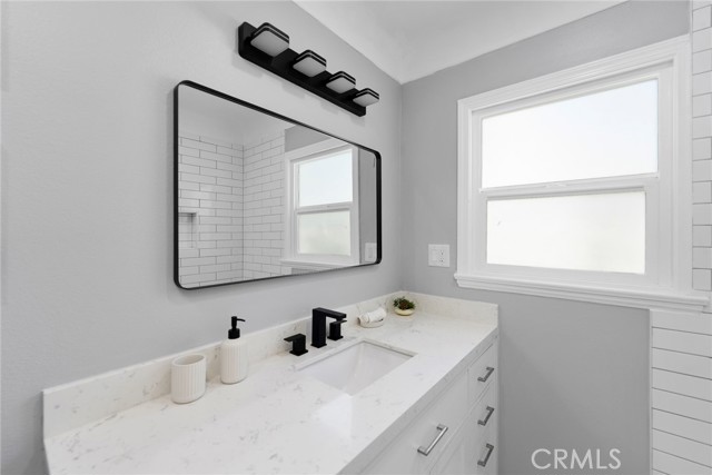 8460 Truxton Avenue, Los Angeles CA: https://media.crmls.org/medias/2b303d69-bfd6-417b-8aa7-253a12cffa84.jpg
