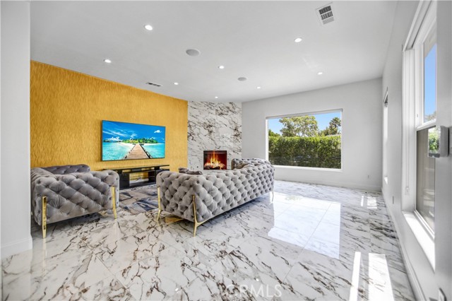 Image 11 of 33 For 9743 Monogram Avenue