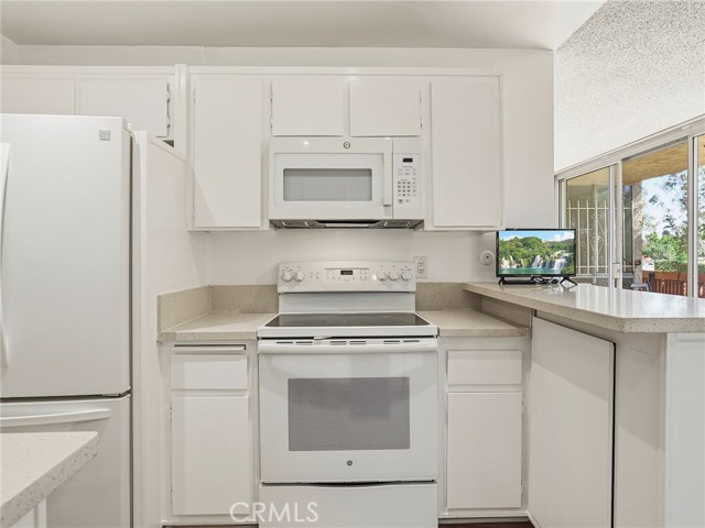5875 Doverwood Drive, 103 photo 12