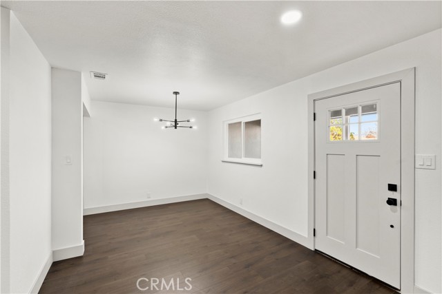 Detail Gallery Image 7 of 32 For 5210 71st, Sacramento,  CA 95820 - 3 Beds | 1 Baths