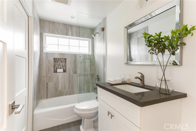 Detail Gallery Image 18 of 57 For 608 & 608 .5 Acacia Ave, Corona Del Mar,  CA 92625 - 5 Beds | 4 Baths