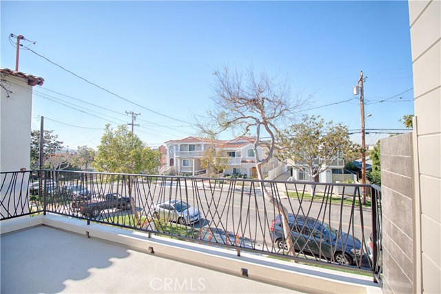 212 Irena Avenue, Redondo Beach, California 90277, 3 Bedrooms Bedrooms, ,2 BathroomsBathrooms,Residential,Sold,Irena,SB17011724