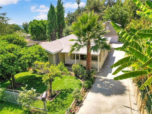 Detail Gallery Image 2 of 41 For 829 Cooper Ave, Los Angeles,  CA 90042 - 6 Beds | 3 Baths