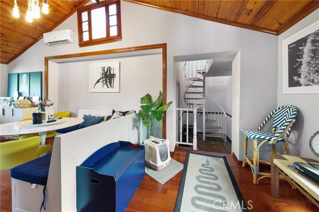 Detail Gallery Image 11 of 54 For 2642 Westminster Pl, Costa Mesa,  CA 92627 - 3 Beds | 2 Baths